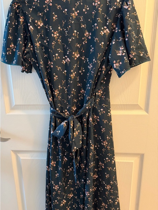 SHEIN Dresses & Skirts - Dark Green Floral Tie-Waist Midi Dress